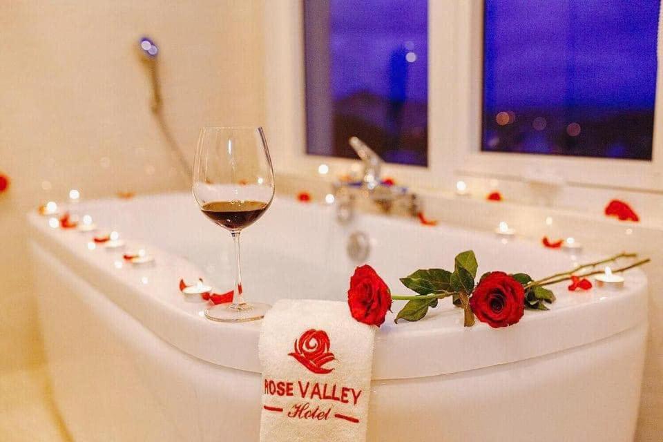 Rose Valley Khách sạn 3*